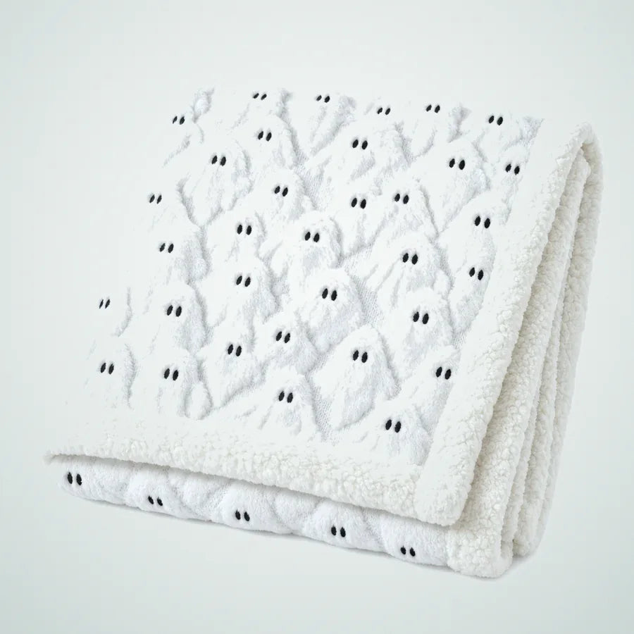 Luggermoor Ghost Throw Blanket, photo 1